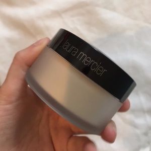 LAURA MERCIER translucent setting powder